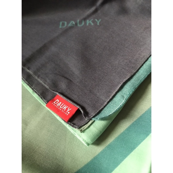 Preloved dauky hijab