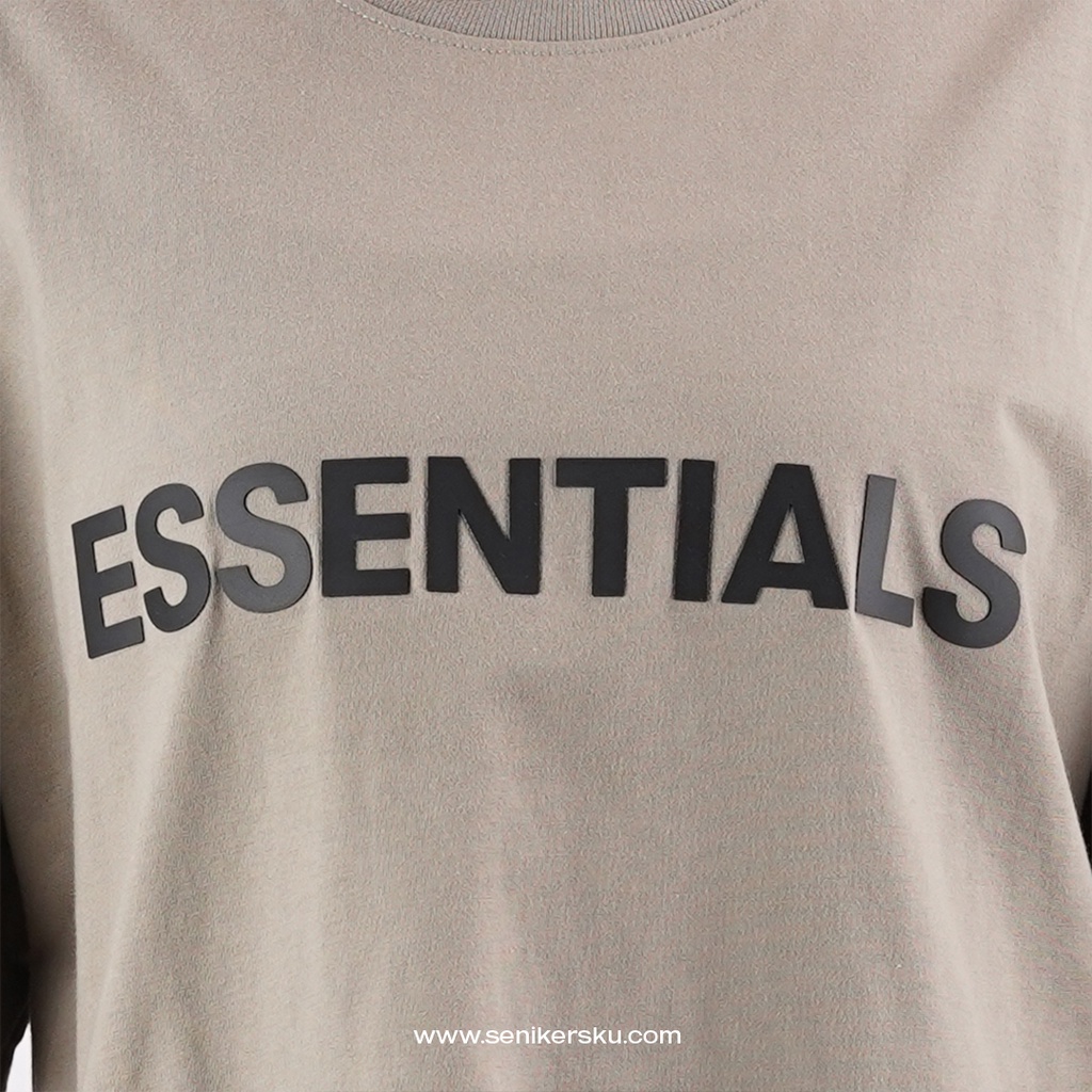 Essentials FOG Silicon Applique Cement Tee