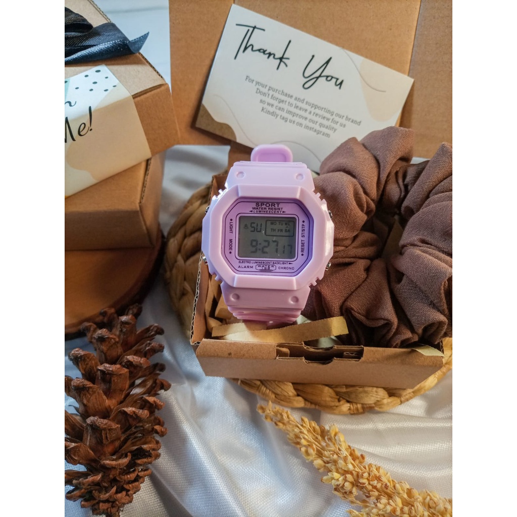 

[PAKET 3] GIFT HAMPERS/Jam Tangan/ scrunchie/Hadiah