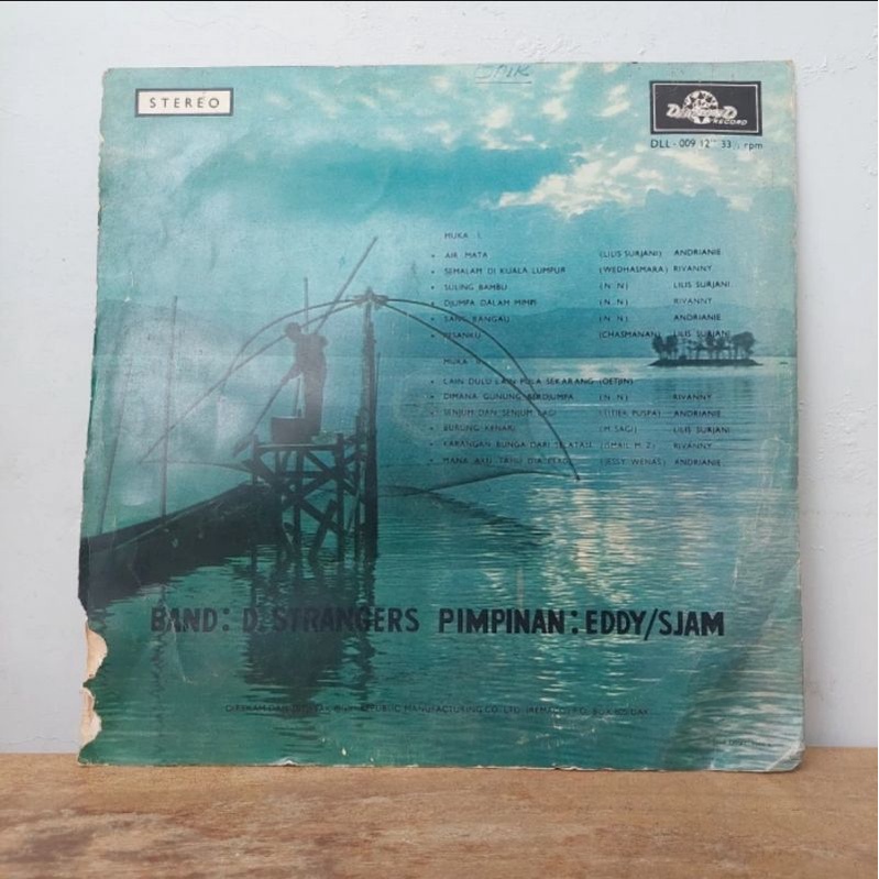 Vinyl Piringan Hitam 12 inch Rangkaian Mutiara