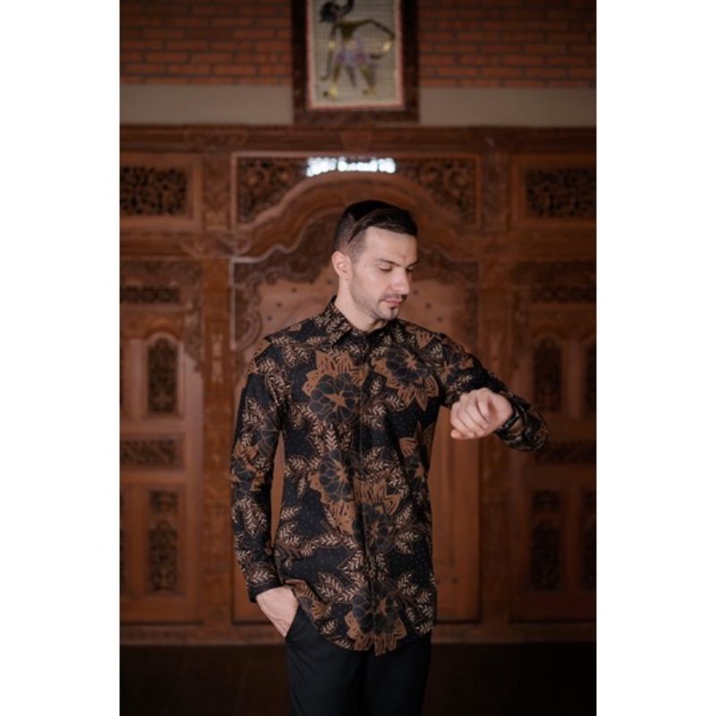 MAWAR COKLAT TIGA Kemeja Batik Pria Lengan Panjang Slim Fit Premium Modern Full Furing Katun Halus