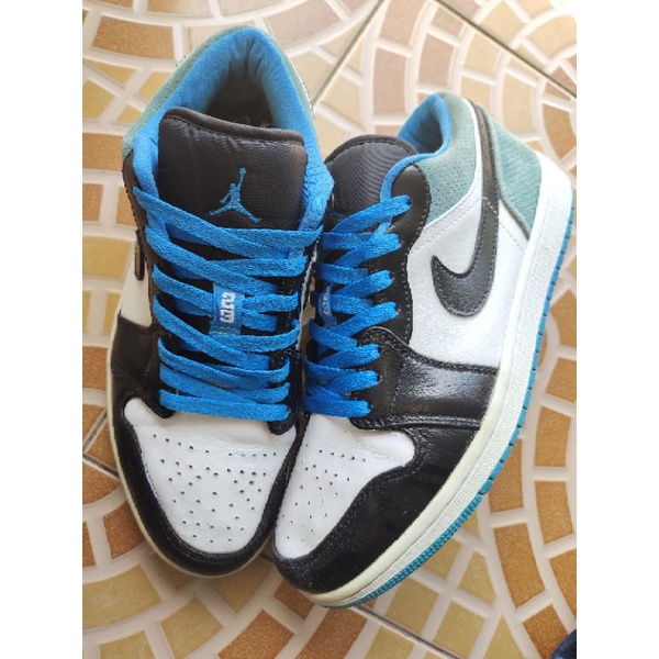 Air Jordan1 Low SE Laser Blue style code CT1564-004 preloved