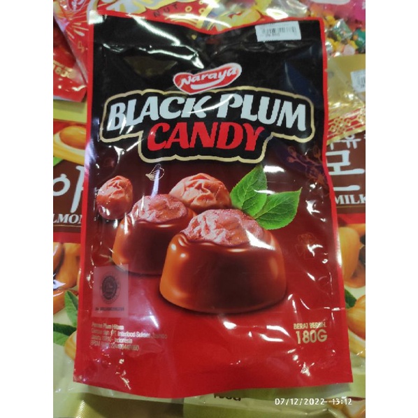 

Naraya black plum candy permen buah plum gula merah cemilan import malaysia imlek sincia 180gr halal vegetarian vegan
