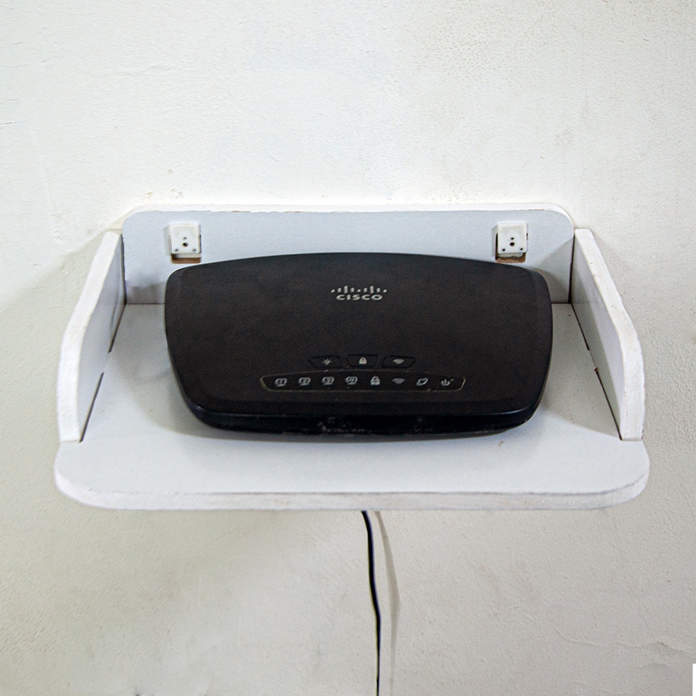 Rak Ambalan Gantung Dinding Set Top Box Wifi/Decoder Serbaguna Minimalis - LC016