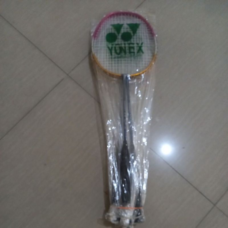 raket   yonex  badminton racket