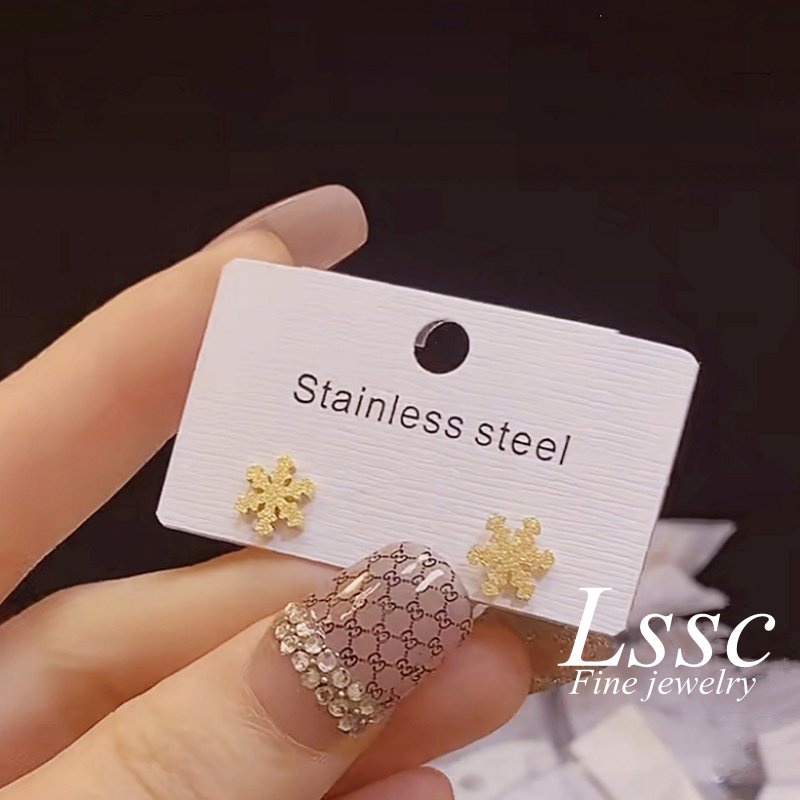 Anting Tusuk Titanium Anti Karat Kepingan Salju Cantik Emas 18K Aksesoris Wanita Fahion Korea