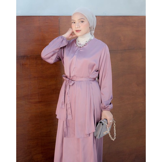 Monika Set Skirt Armani Silk Ld 104/One Set Polos/One Set Satin/One Set Kerja/Setelan Kondangan