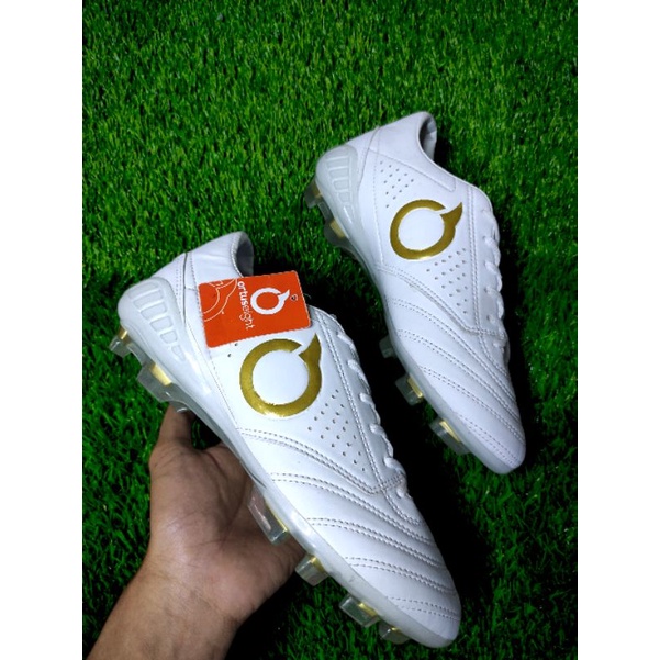 Sepatu Bola Ortuseight Catalyst Forte Savage