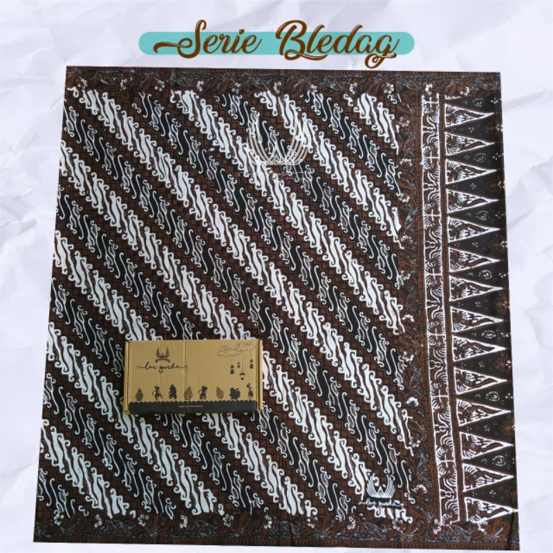 Sarung Batik LarGurda Serie Bledhag (Motif Parng Coklat Putih)