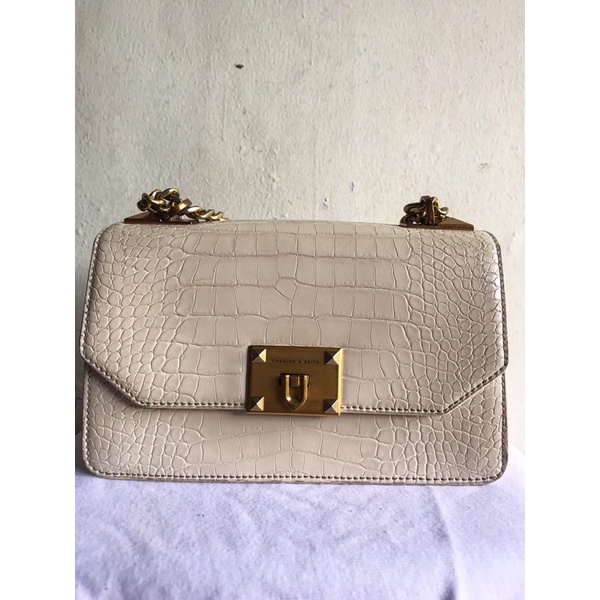 Tas Charles & Keith Putih Original