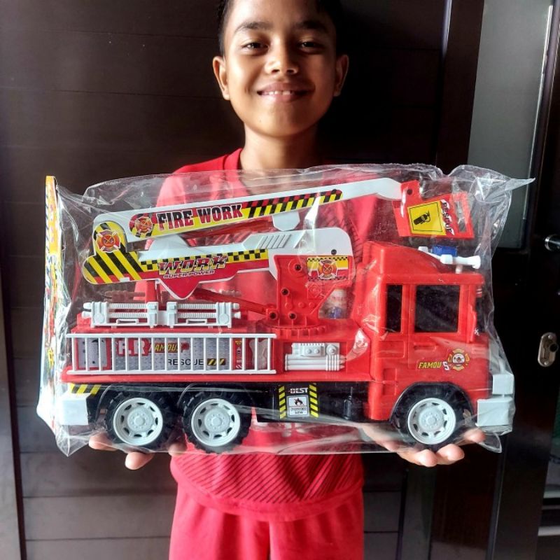 Mainan Truk Pemadam Kebakaran Uk Jumbo - Mobil Mobilan Fire Damkar Car Anak Besar Edukasi Anak Laki Cowok