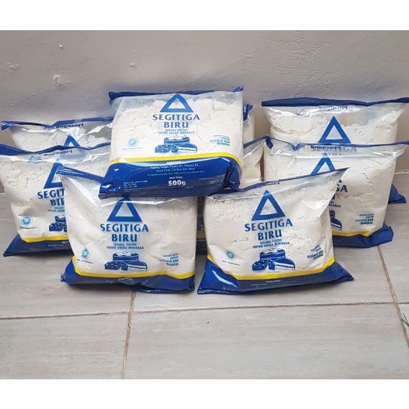 

Tepung terigu segitiga 500gr