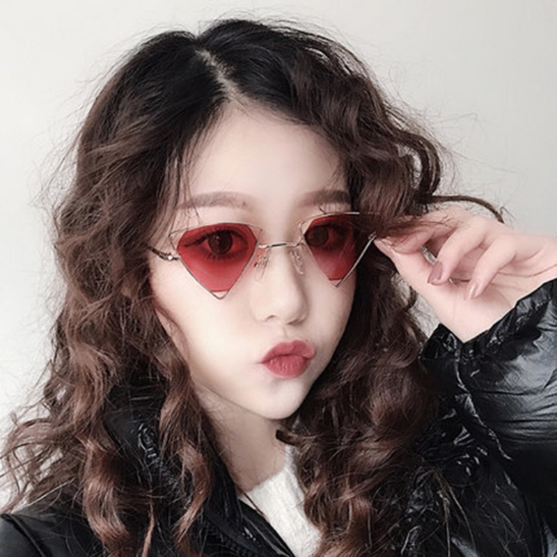 (YUZHU) Western Fashion Segitiga Kerawang Kacamata Hitam Gaya Punk Trendi Bingkai Logam Sunglasses Unisex