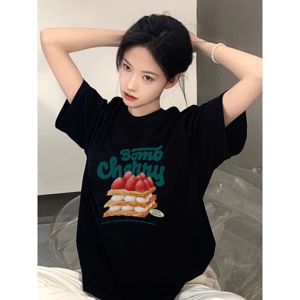 [100%  Katun]Kaos Couple Cake Oversize Kekinian Lengan Pendek Korean Style Printed T-shirt Baju Wanita Hitam