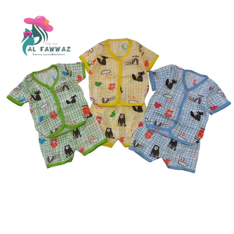 Setelan pendek bayi motif nocturnal animals