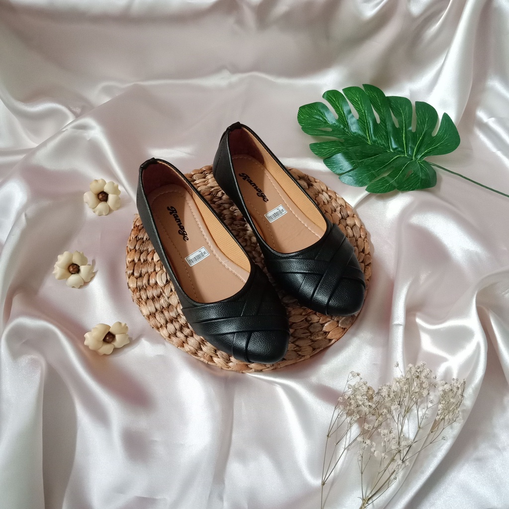 SIZE 41.42.43.44 Flat shoes Wanita Jumbo