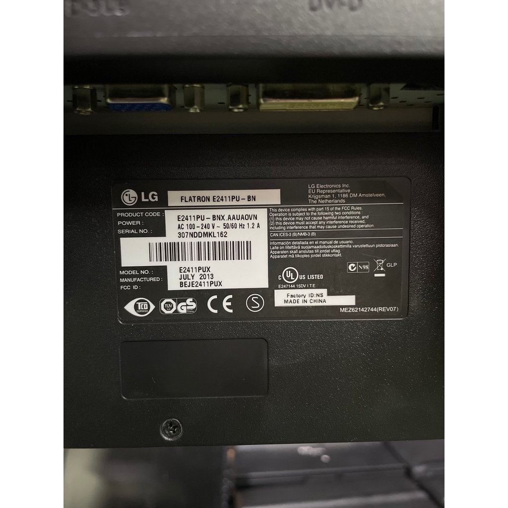 Monitor LED 24 inch LG Flatron E2411PU (Second Mulus)