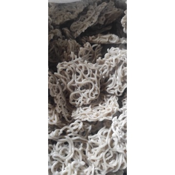 

Kerupuk Mentah Ikan Sarden Teraso Iwaknyo (250gr)
