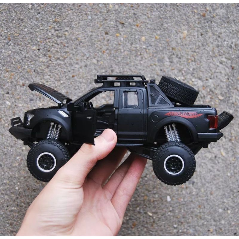 Diecast Mobil Ford Raptor F150 Miniatur Mobil Mobilan Jip Off Road Skala 1:32