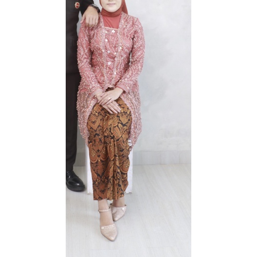 Kebaya Teracotta