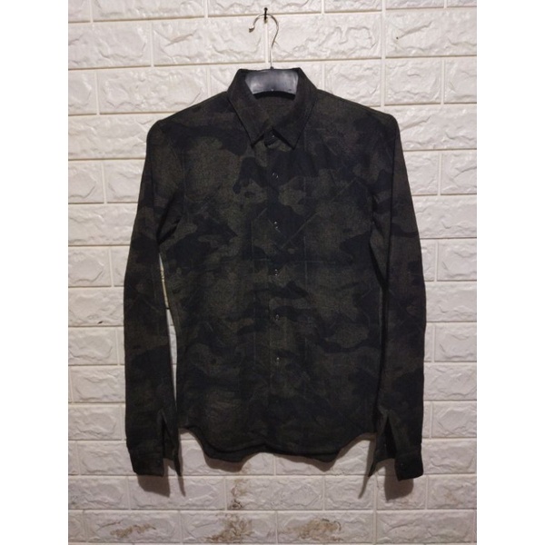 kemeja tebal camo second