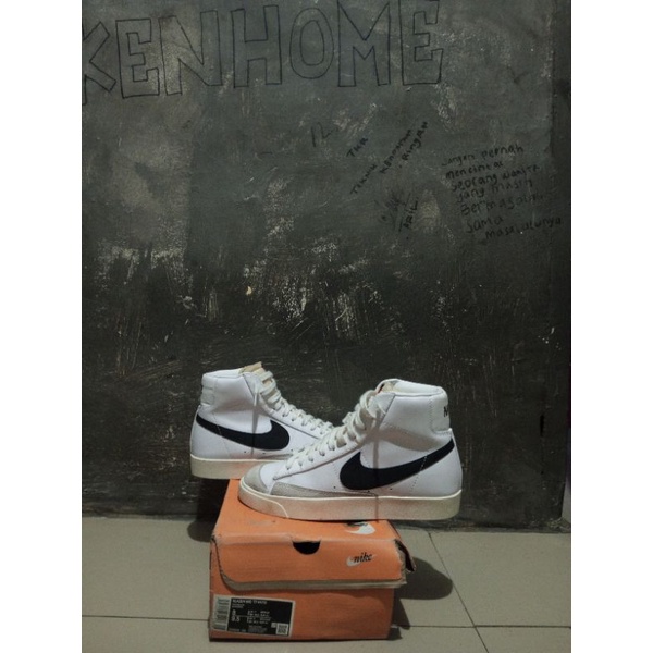 NIKE BLAZER MID 77