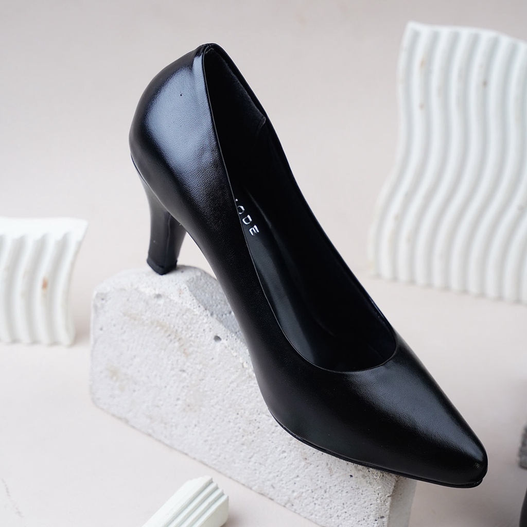 Sepatu Kerja Wanita Heel 7 Cm Maleeqa - Tiara Mode ( Bahan PU Leather ) Sepatu Pantofel wanita Terbaru 2023