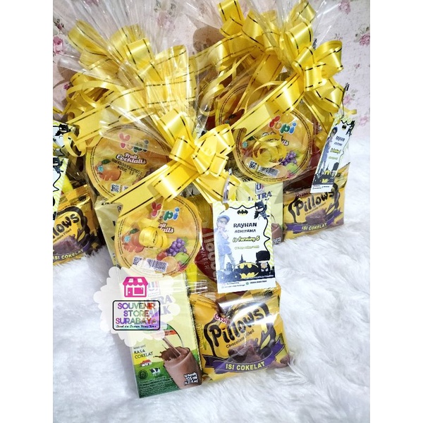 

Mini snack ultah Serba Kuning || Paket Sama warna || Bingkisan ultah tematik || Mini snack hampers lucu || Hampers ultah surabaya