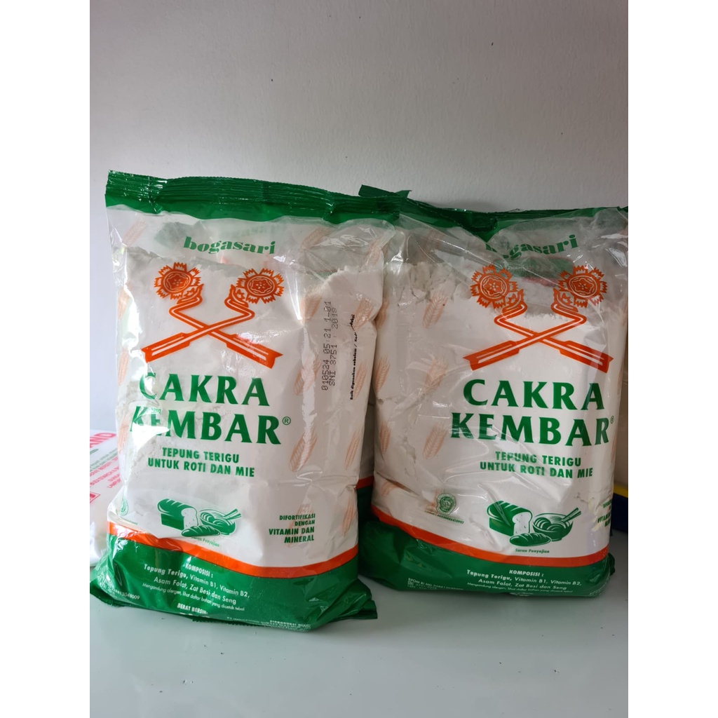 

bogasari tepung terigu cakra kembar 1 kg