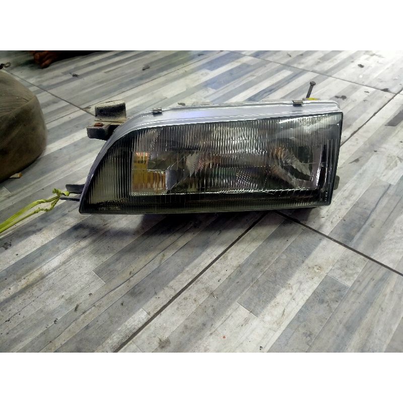 Headlamp lampu depan Toyota great Corolla original koito