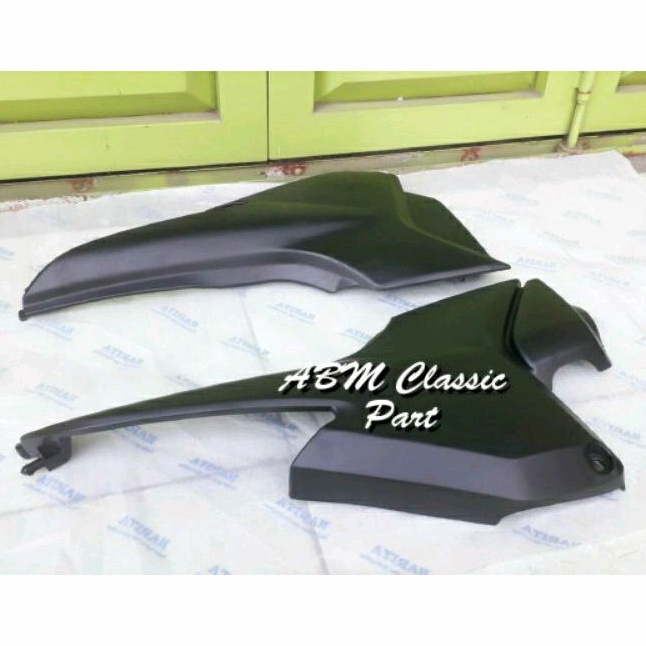Cover Tutup Aki/Bok Aki HONDA MegaPro New Primus Hitam Doff