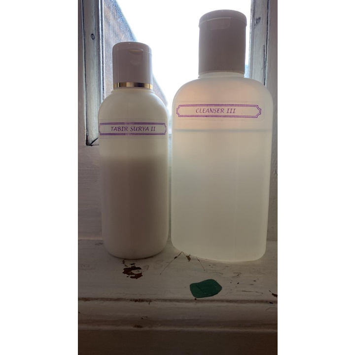 Dr. Kun Jayanata Tabir Surya dan Cleanser