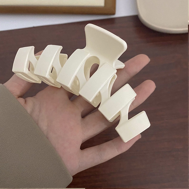 Jepit Rambut Bentuk Tidak Teratur Cakar Rambut Matte Solid Elegan Untuk Aksesoris Rambut Wanita Perempuan