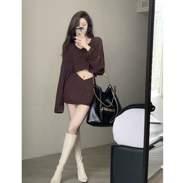 Red [Setelan Dua Potong] Desain Pendek Spice Girl Menampilkan Pusar Perut Ramping Atasan Rajut Wanita + Tas Pinggang Tinggi Rok Pinggul