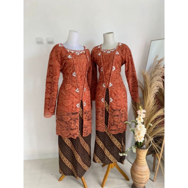 kebaya ibu hajat/besan mewah
