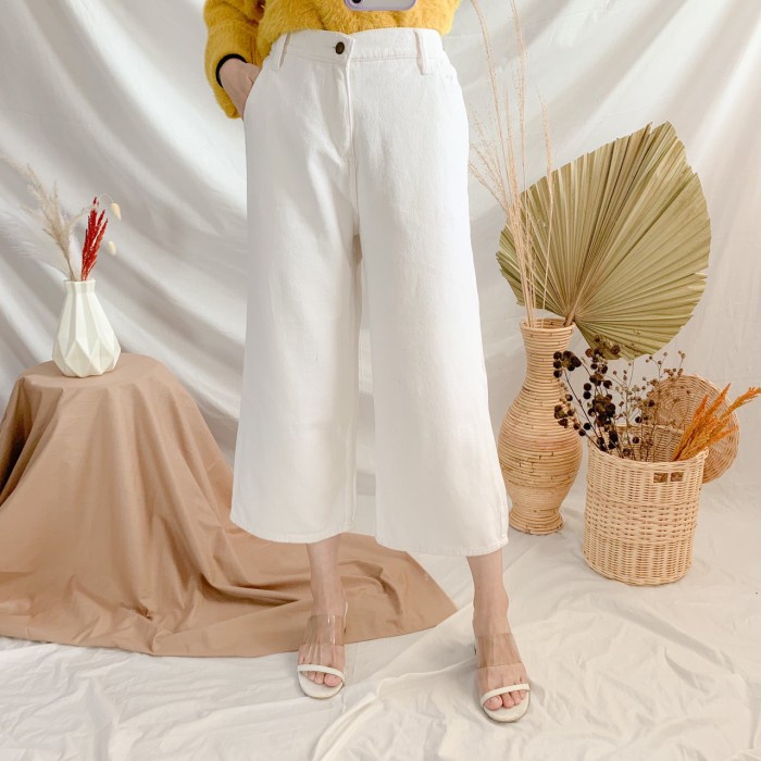 Celana Kulot Jeans Wanita Putih Lebar Panjang 7/8