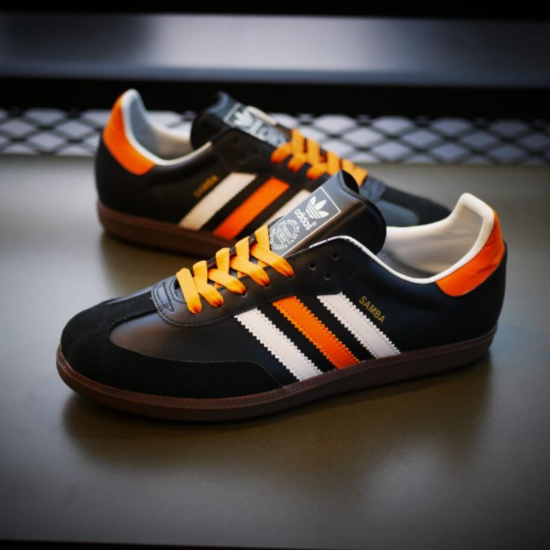 ADIDAS SAMBA BLACK WHITE ORANGE ORIGINAL SNEAKERS PRIA