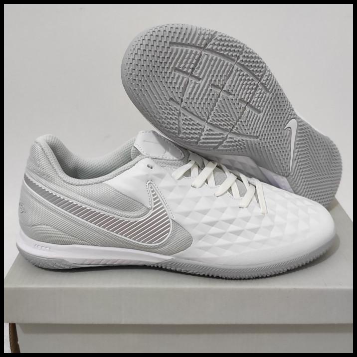 Sepatu Futsal Nike Tiempo Legend8 Pro White