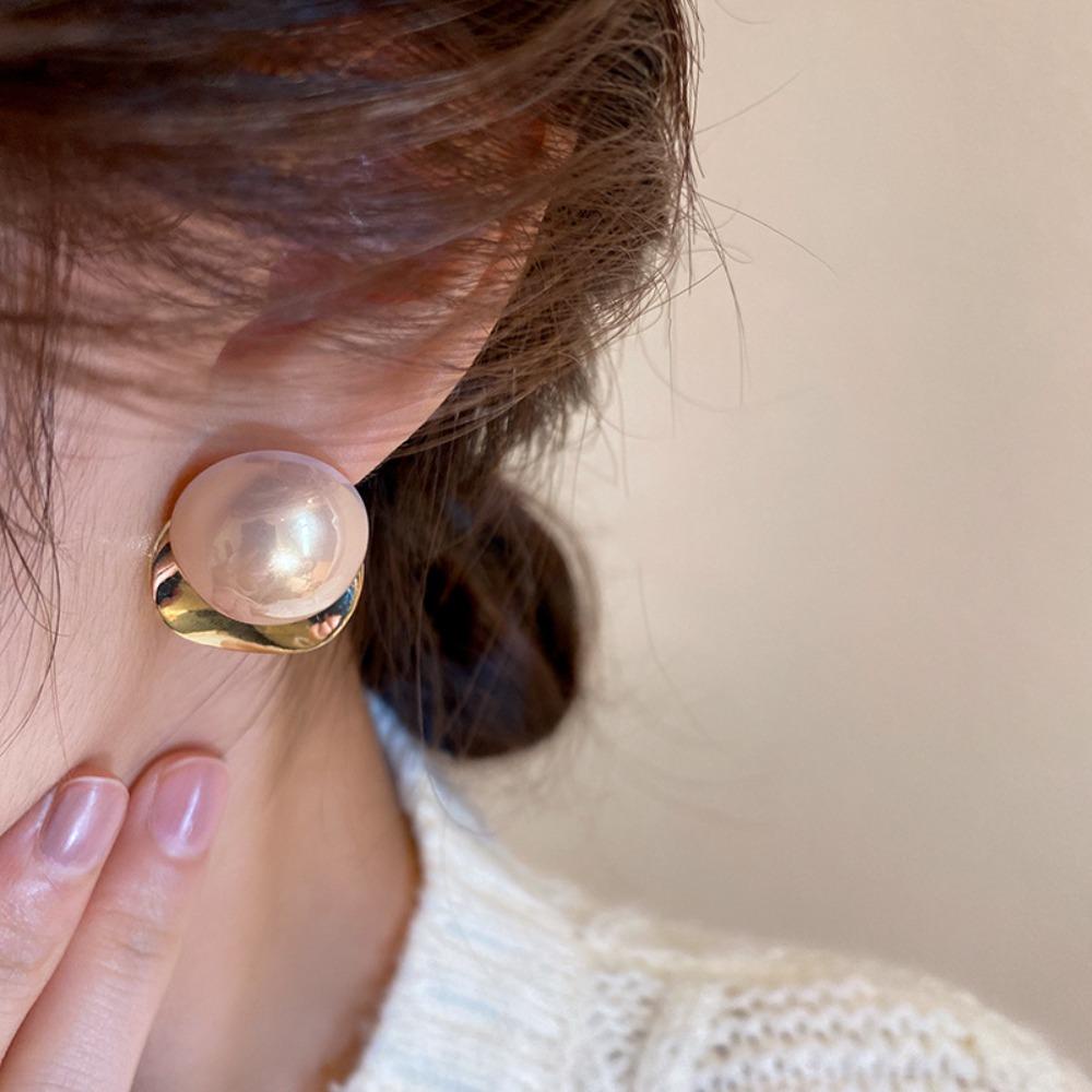 Mxbeauty Anting Wanita Trendi Temperamen Elegan Fashion Geometris Vintage Mutiara Ear Stud