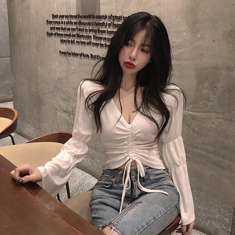 Red Desain Rasa Serut T-shirt Pendek Wanita 2022 Musim Semi Versi Korea Baru Inner Bottoming Kemeja In Lengan Panjang Slim top