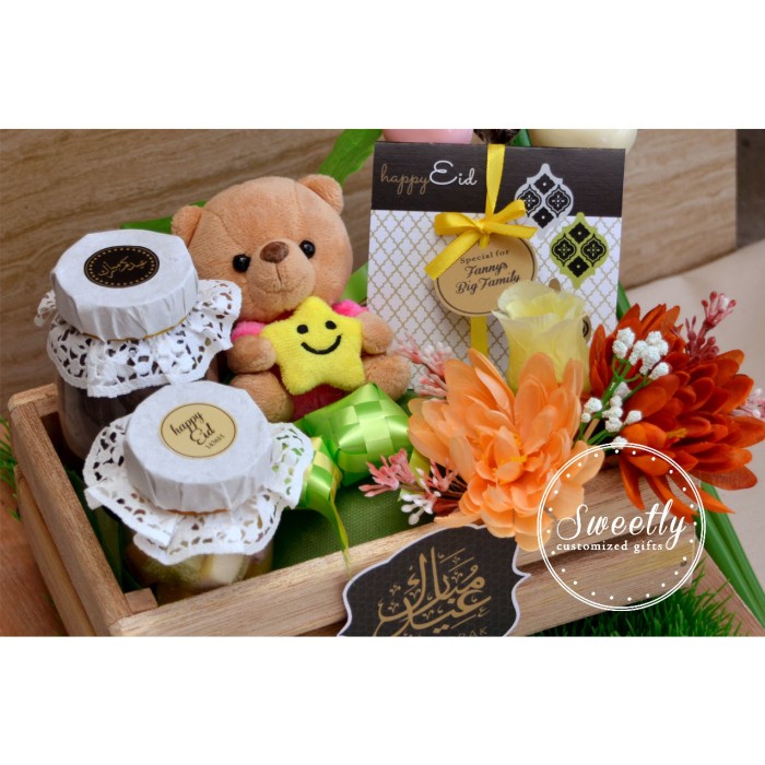 

✨READY✨ -Kado Lebaran Parcel Kurma Coklat Kue Kering Boneka Idul Fitri Paket S- 1.1.23