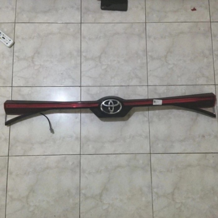 Trunklid Bagasi Avanza Veloz 2022