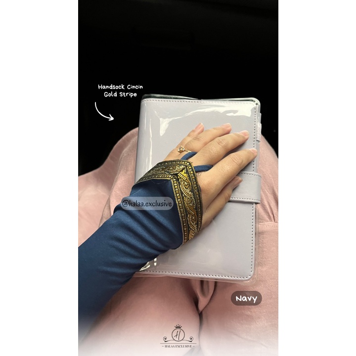 Manset Handsock Cincin Stripe Motif Gold by Halaa Exclusive