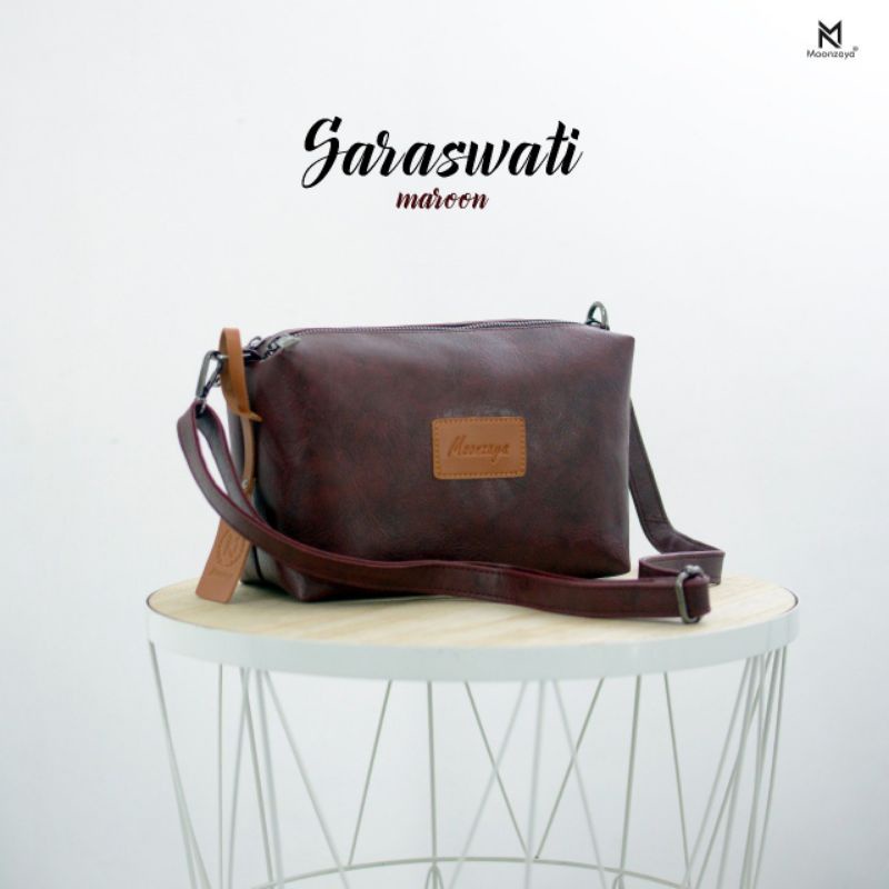 Tas selempang wanita Saraswati Moonzaya