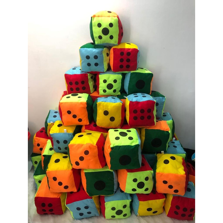 Bantal Dadu Jumbo 20 X 20 Mainan Ular Tangga Dadu Jumbo
