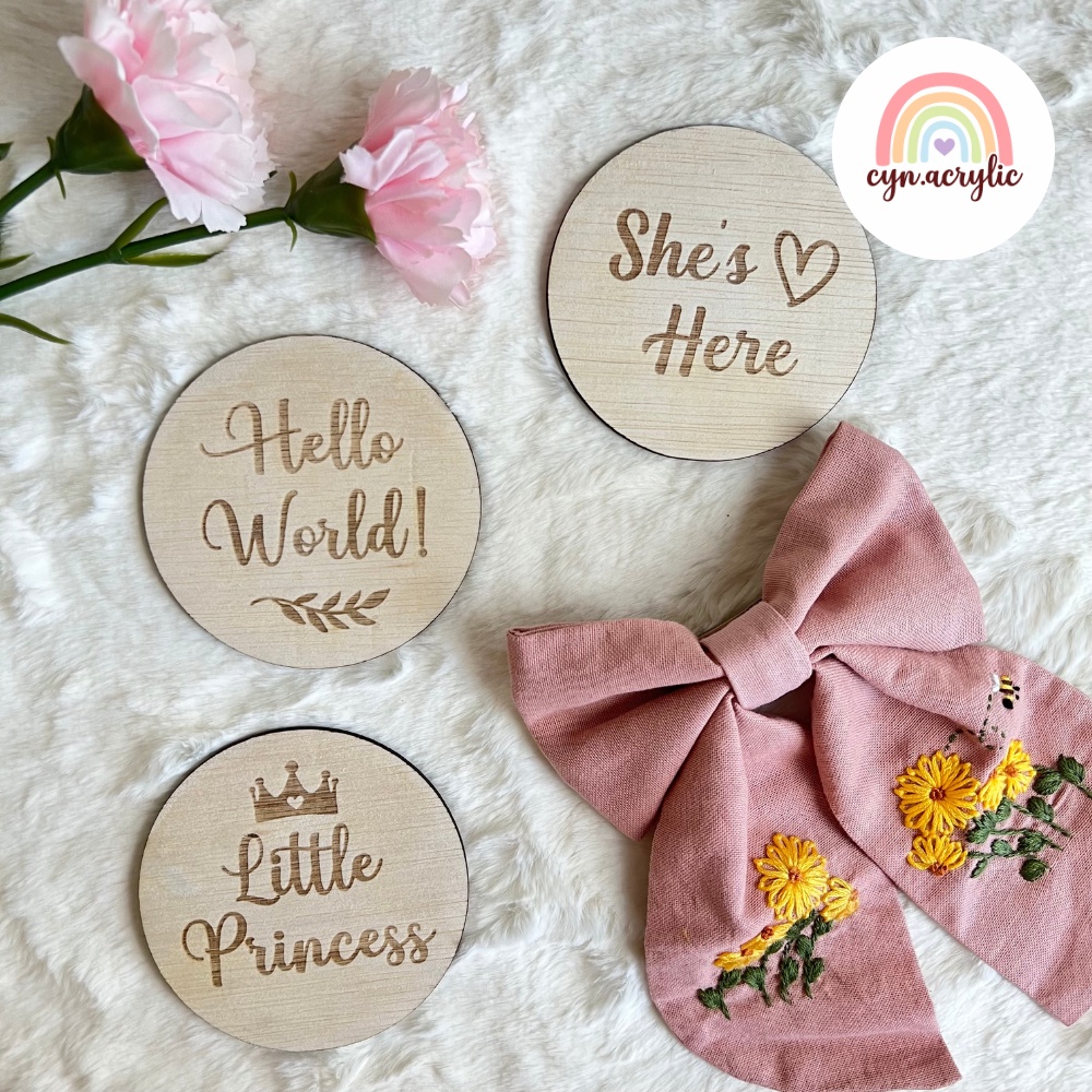 (READY STOCK) HELLO WORLD PLYWOOD PREMIUM PROPERTI FOTO BAYI NEWBORN BAGUS MEWAH LUCU