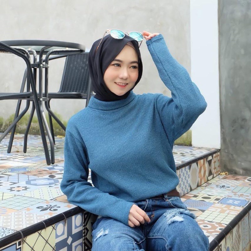 Kaos Rib Turtleneck Pria Dan Wanita