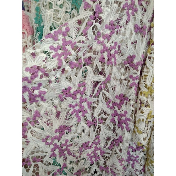 KAIN PRADA KOMBINASI WARNA