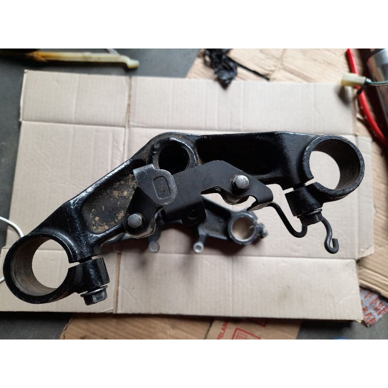 segitiga T atas bawah honda cbr150 cbr led original