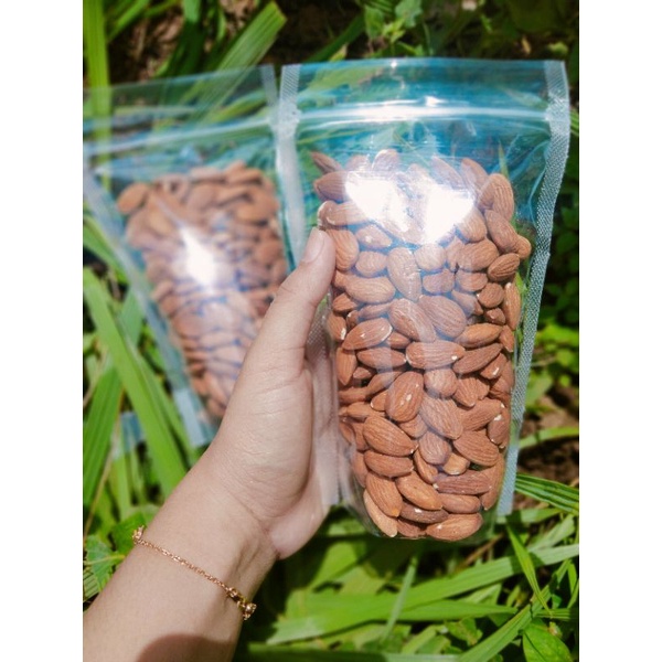 

kacang almond panggang/roasted almond netto 250 gram kualitas premium